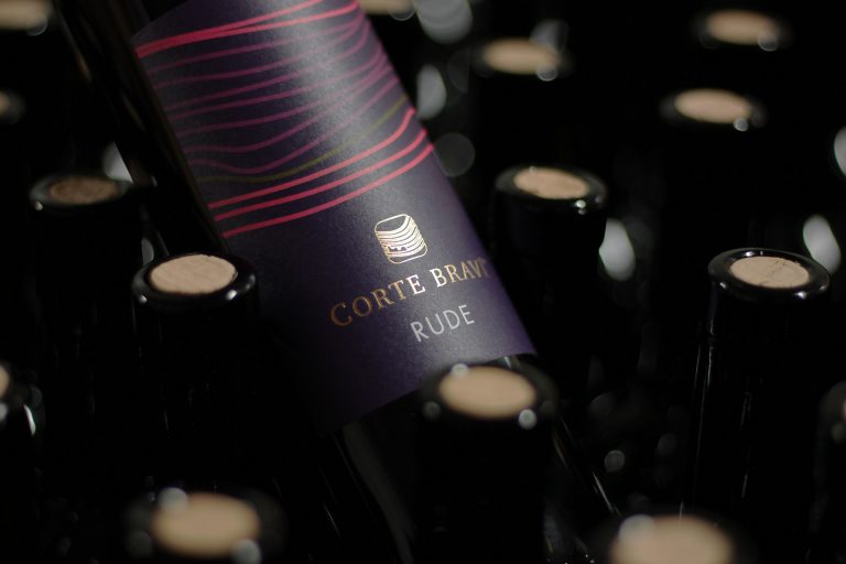 Corte Bravi Foil Dark Label